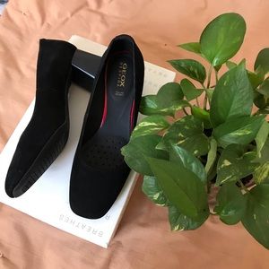 Geox goat suede pumps